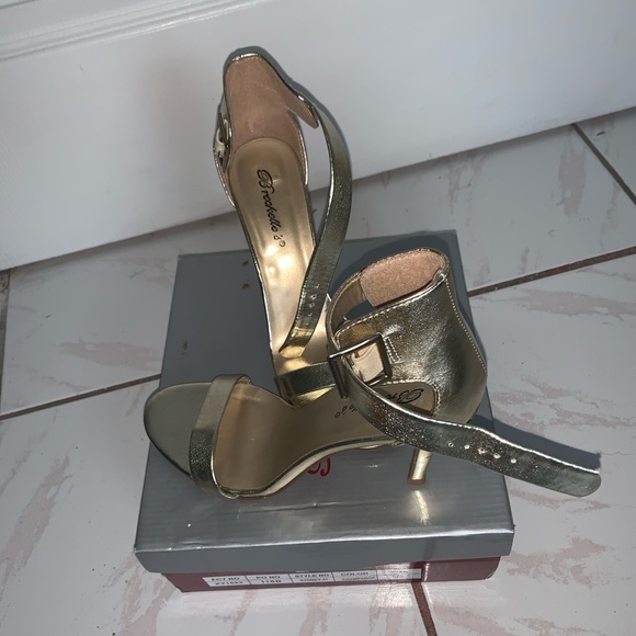 3 inch champagne heels